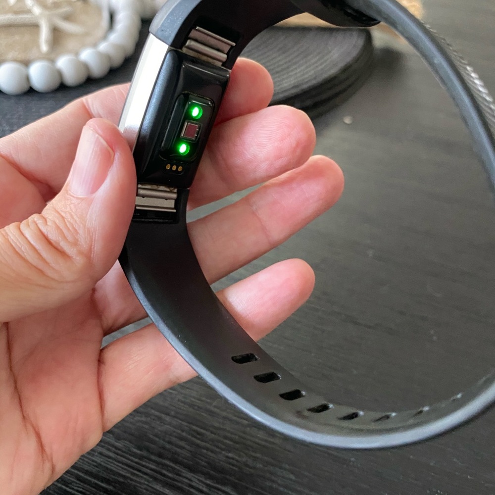 Fit Bit Charge - Picture 2 of 4